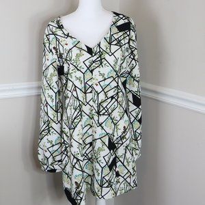 WAYF Shift Dress in white w/ beautiful design